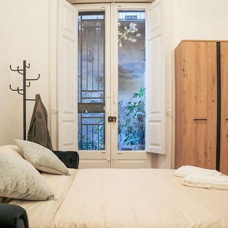Elegant Design Apartment In Historical City Center Catania Bagian luar foto